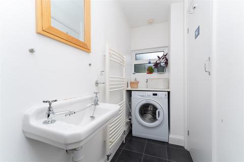 Ground Floor Flat A, 22 Balfour Avenue, London, W7 3HS