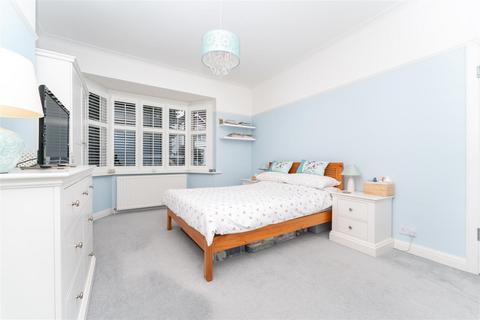 Ground Floor Flat A, 22 Balfour Avenue, London, W7 3HS