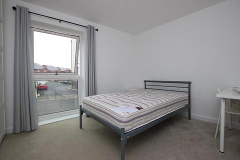 3 bedroom apartment to rent, Flatts Close, Bristol BS34