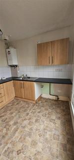 2 bedroom flat to rent, South Market Place, Alford