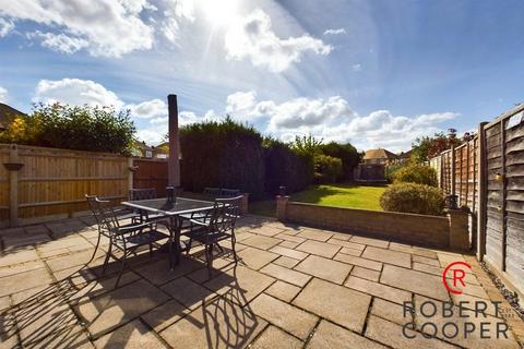 12 Castleton Road, Ruislip, HA4 9QG
