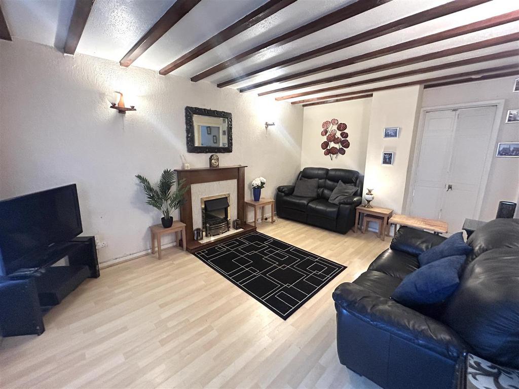 Marshwood Croft, Halesowen 3 bed semidetached house for sale £260,000