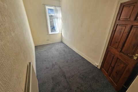 2 bedroom terraced house to rent, Lord Street, Blackburn