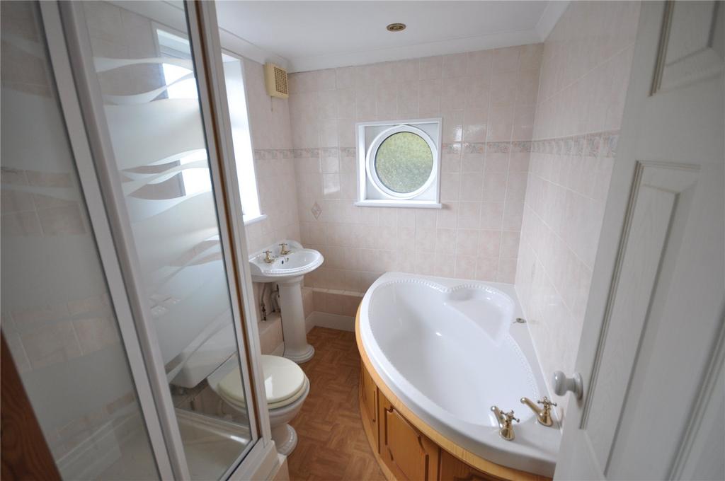 Cheney Manor Road, Swindon... 3 bed semidetached house for sale £300,000