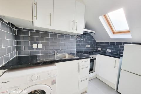 1 bedroom flat to rent, Holloway Road, Archway N19
