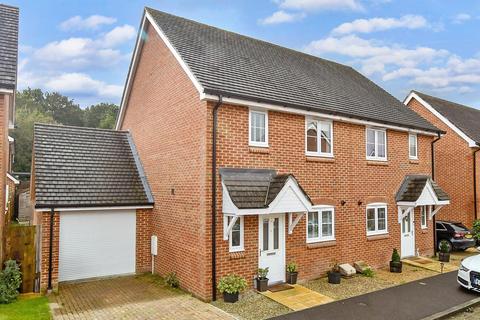 3 bedroom semi-detached house for sale, Field End, Billingshurst, West Sussex