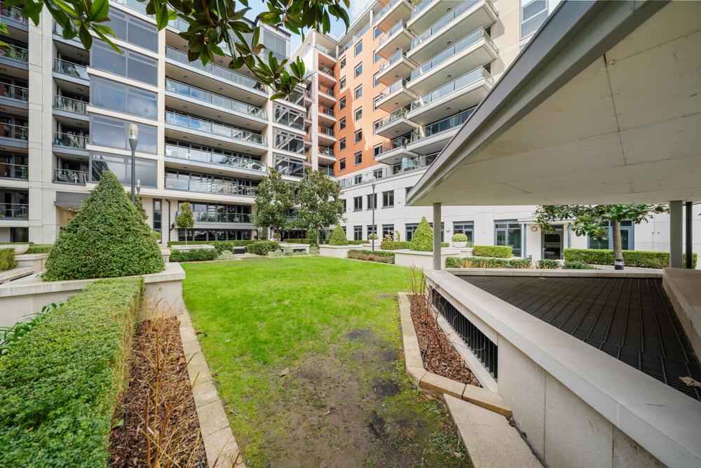 Flat 29, Marina Point SW6 2 GX-Low Res-5.jpg