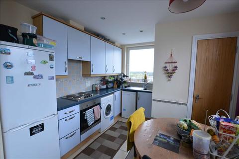 2 bedroom flat for sale, Hamlyn House, Feltham, Middlesex, TW13