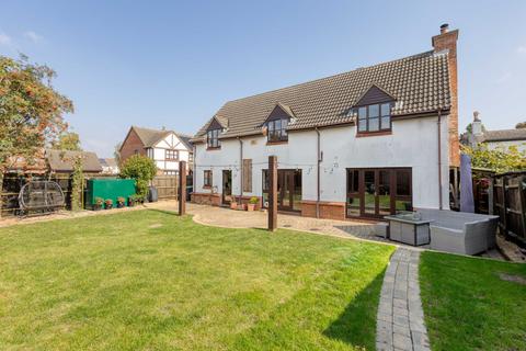 6 bedroom detached house for sale, The Maynards, Biggleswade SG18