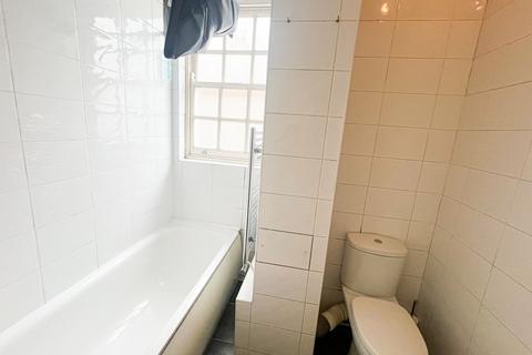 1 bedroom flat to rent, Browning Road, London, E11