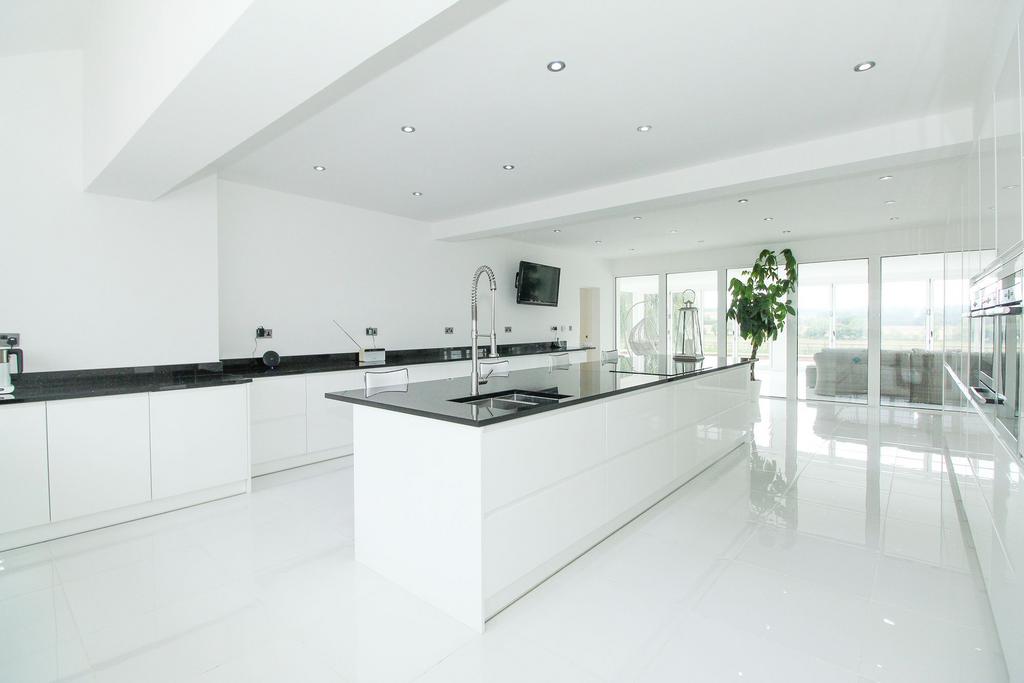 Ratcliffe Lane, Worksop S80 5 bed detached house for sale £875,000