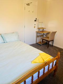 House share to rent, Curran Close, Uxbridge
