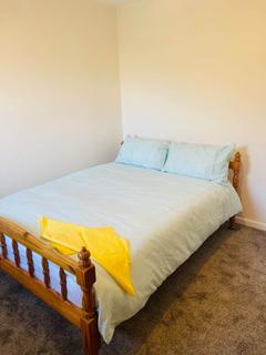 House share to rent, Curran Close, Uxbridge