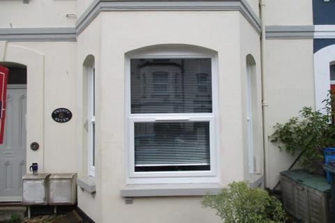 2 bedroom flat to rent, Morton Road, Exmouth