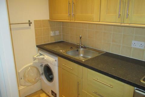 2 bedroom flat to rent, Morton Road, Exmouth