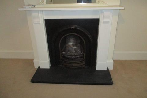 2 bedroom flat to rent, Morton Road, Exmouth