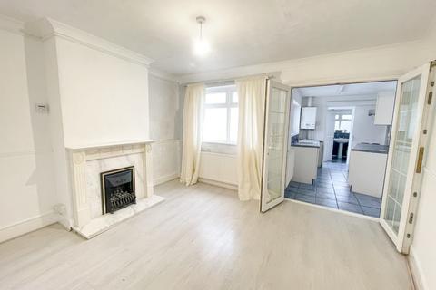 2 bedroom terraced house to rent, Empress Road, Gravesend, Kent, DA12 2QR