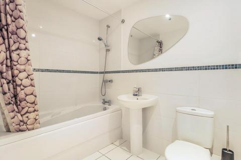 5 bedroom semi-detached house for sale, Aylesbury,  Buckinghamshire,  HP18