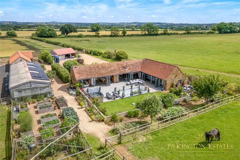 4 bedroom equestrian property for sale, Northend, Warwickshire CV47