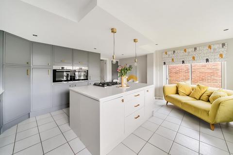 32 Ashdown Road, Chandler's Ford, Eastleigh, SO53 5QW
