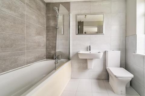 32 Ashdown Road, Chandler's Ford, Eastleigh, SO53 5QW