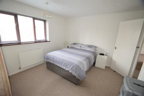 2 bedroom apartment to rent, Bullen Close, Bury St. Edmunds IP33