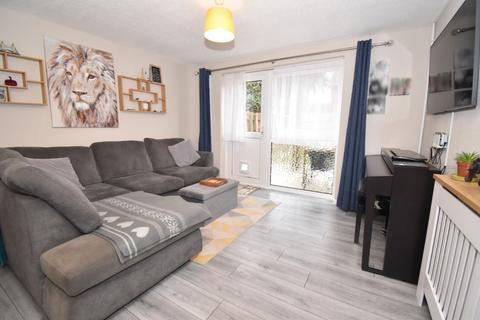 18 Cliff Bastin Close, Exeter, EX2 5QW