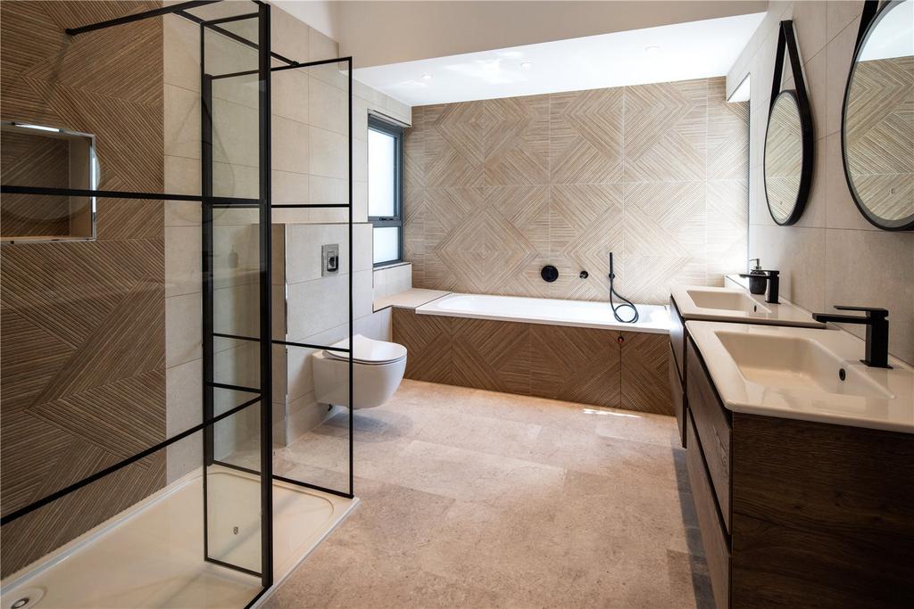 Principal Ensuite