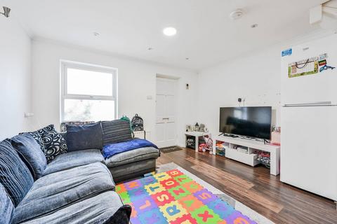 2 bedroom end of terrace house to rent, Greenland Mews, Deptford, London, SE8