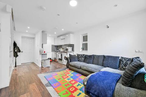 2 bedroom end of terrace house to rent, Greenland Mews, Deptford, London, SE8