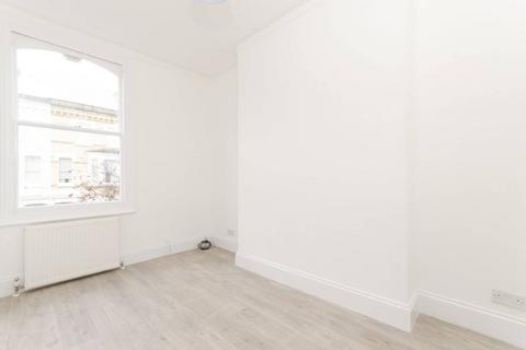 2 bedroom flat to rent, Lilyville Road, Parsons Green, London, SW6