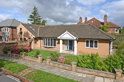 4 bedroom detached house to rent, The Horseshoe, Tadcaster Road, York, YO24