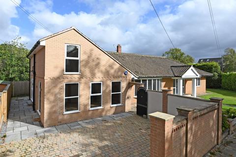 4 bedroom detached house to rent, The Horseshoe, Tadcaster Road, York, YO24