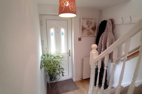 2 bedroom end of terrace house for sale, Lime Grove, Camp Hill, Nuneaton