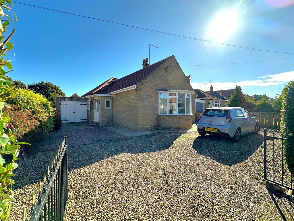Southgate, Hornsea 2 bed detached bungalow for sale £309,950
