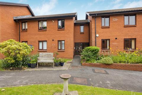 2 bedroom apartment for sale, Oaklands Court, West Cross, Swansea