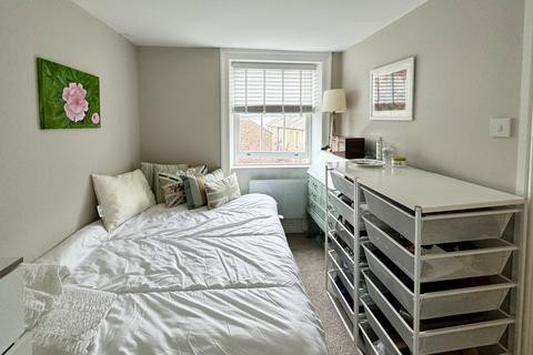 1 bedroom flat to rent, Richmond Hill