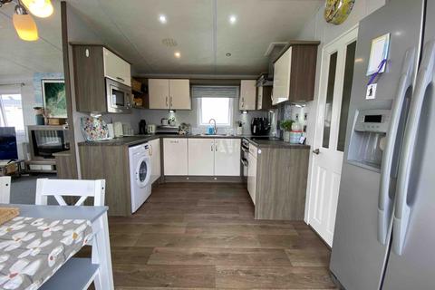 2 bedroom mobile home for sale, Suffolk Sands Holiday Park , IP11