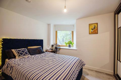 2 bedroom flat to rent, Meadow Row London SE1