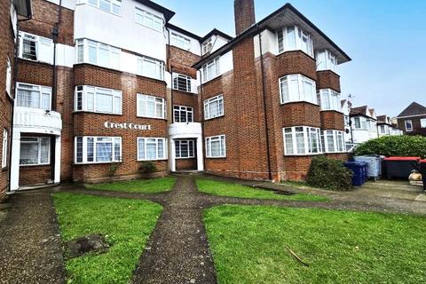 1 bedroom flat for sale, Crest Court, NW4