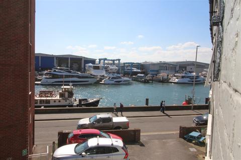 2 bedroom apartment to rent, The Quay, Poole