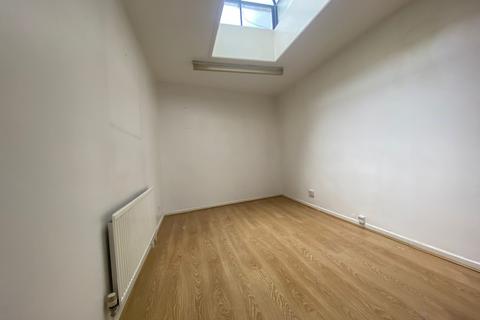 Shop to rent, Caxton Place, Newport NP20