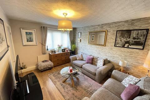 3 bedroom end of terrace house for sale, Whiteside Close, Upton, Wirral