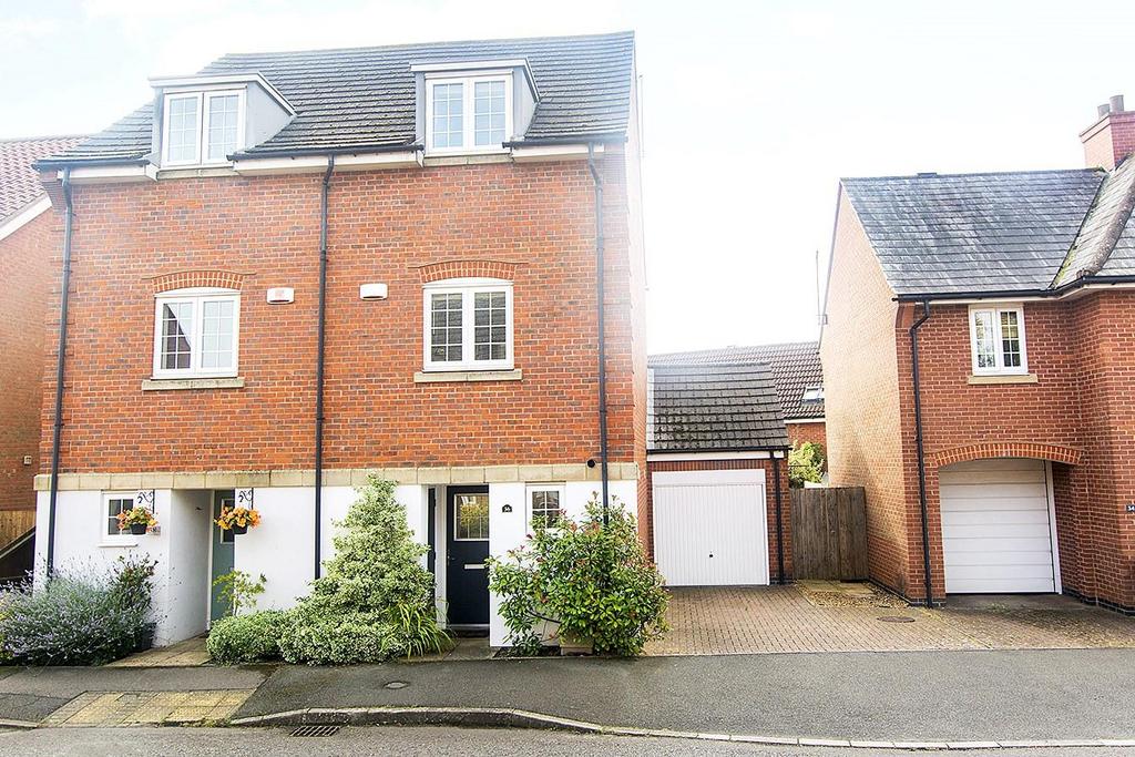 Thistle Drive, Desborough 4 bed semidetached house for sale £250,000