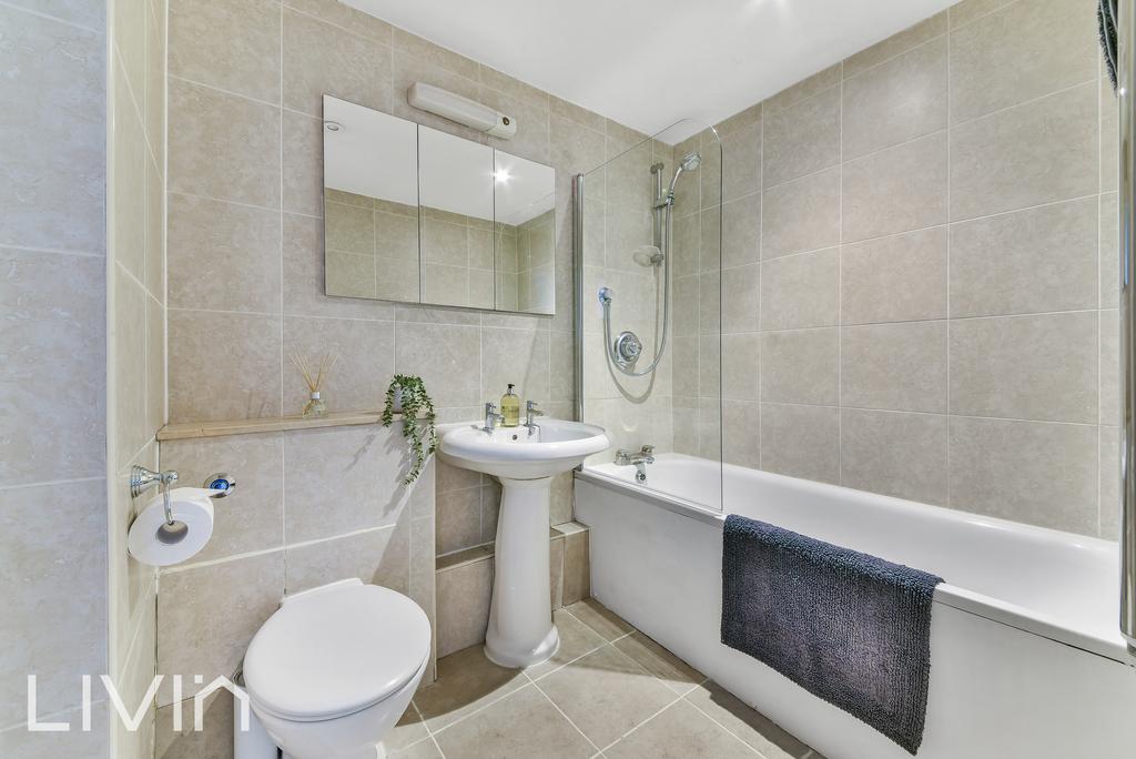 Streatham hill, 45, 20 7
