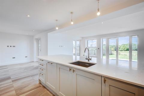 5 bedroom detached house for sale, Grove Lane, Chigwell, Essex