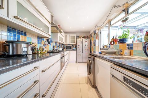 4 bedroom semi-detached house for sale, Larch Crescent, Hayes, UB4