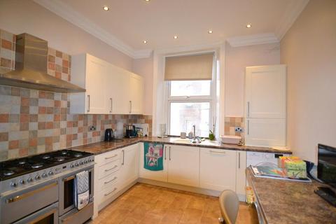 2 bedroom apartment to rent, Percy Gardens, Tynemouth, NE30