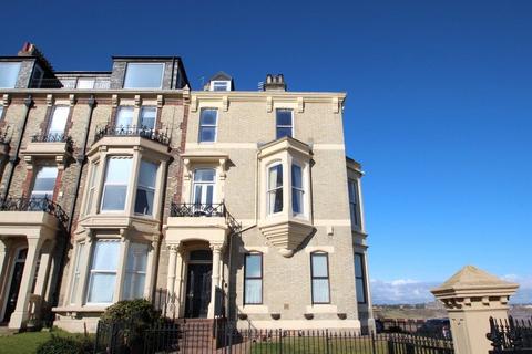 2 bedroom apartment to rent, Percy Gardens, Tynemouth, NE30