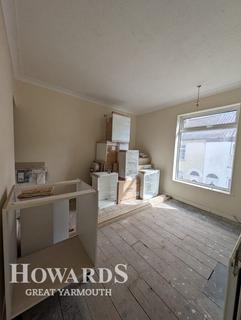 2 bedroom terraced house for sale, Waveney Road, Great Yarmouth